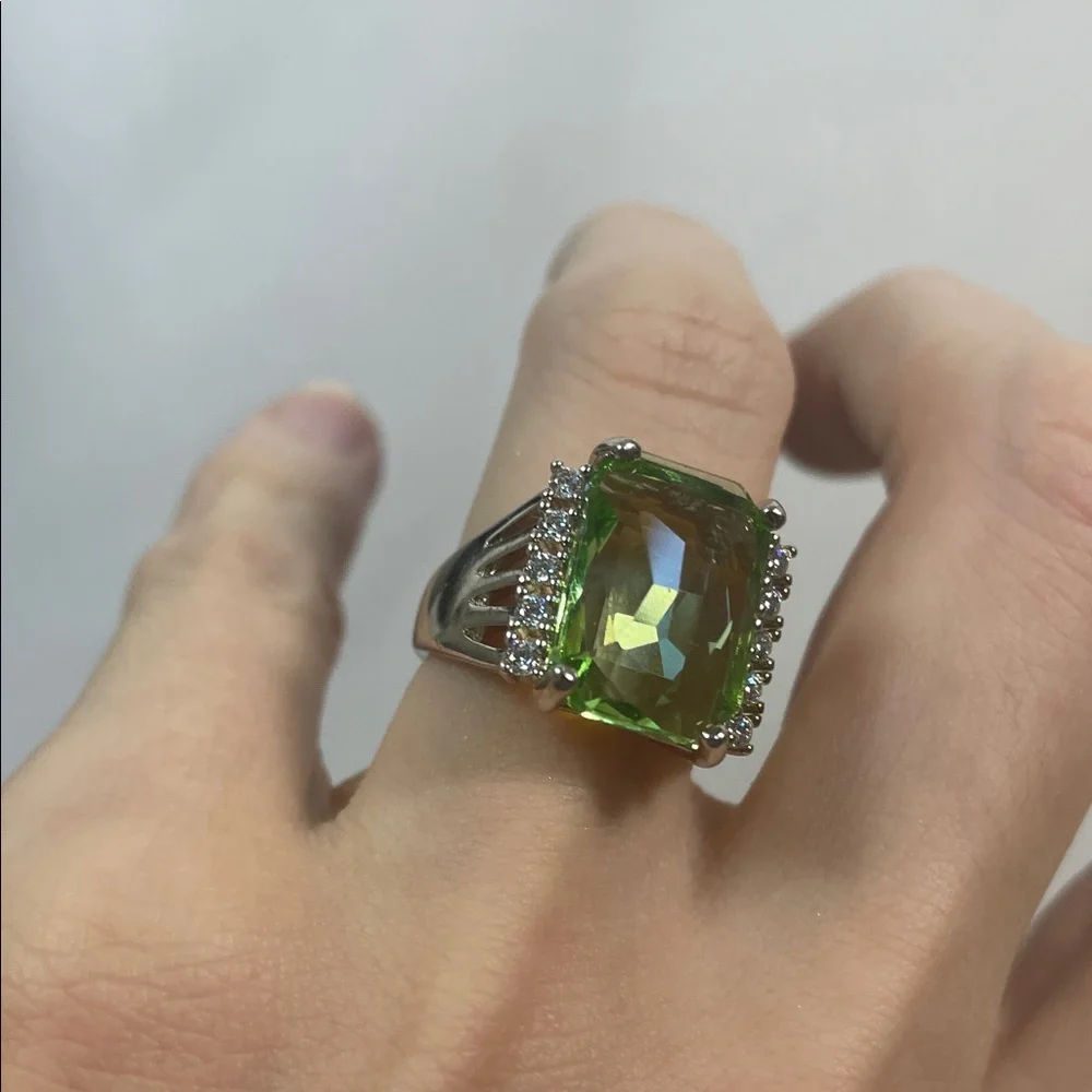 Sterling silver Large Green Gemstone Ring 925 zirconia diamonds
